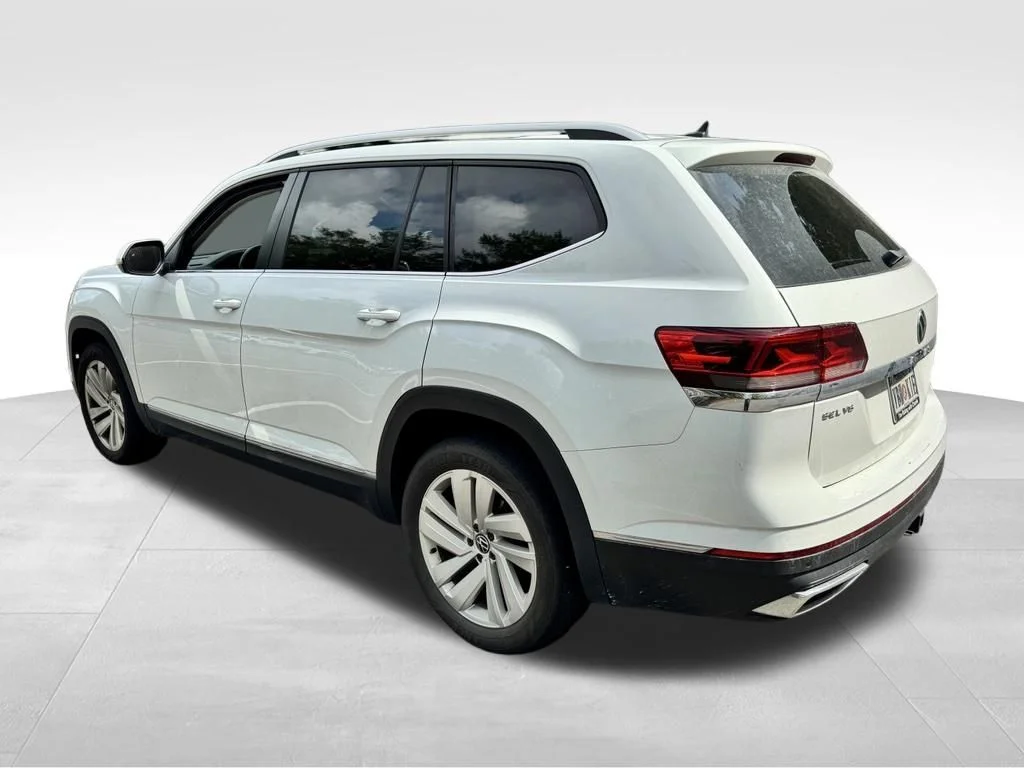 Used 2021 White Volkswagen SEL image 4