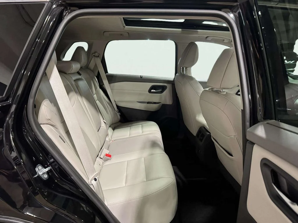Certified Used 2023 Super Black Nissan SL image 28