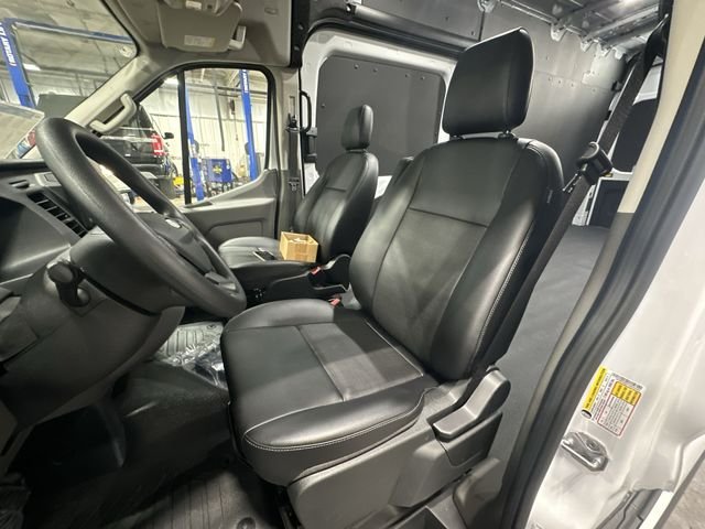 New 2026 Oxford White Ford Cargo Van image 17