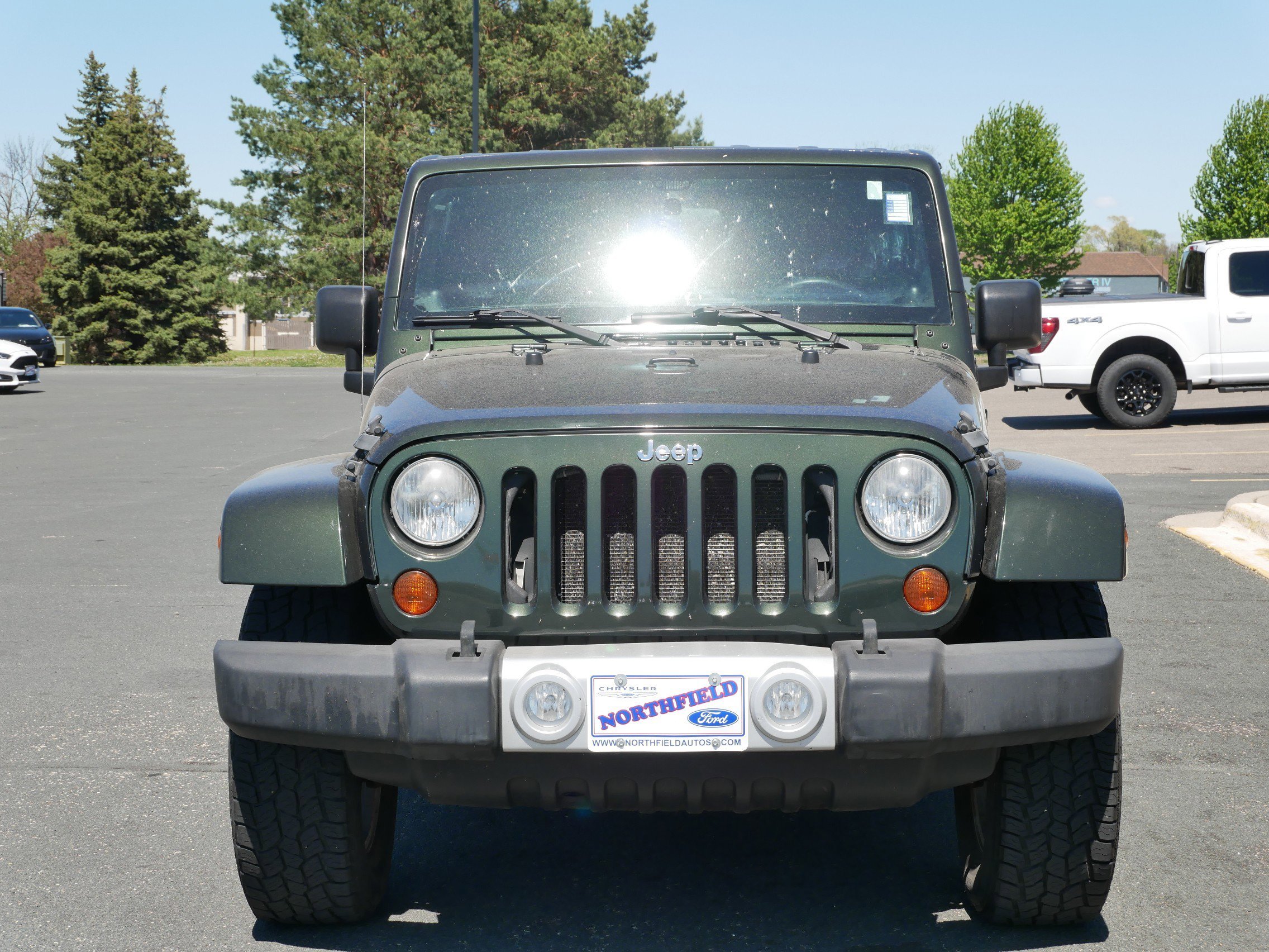 Used 2011 Natural Green Pearl Jeep Sahara image 3