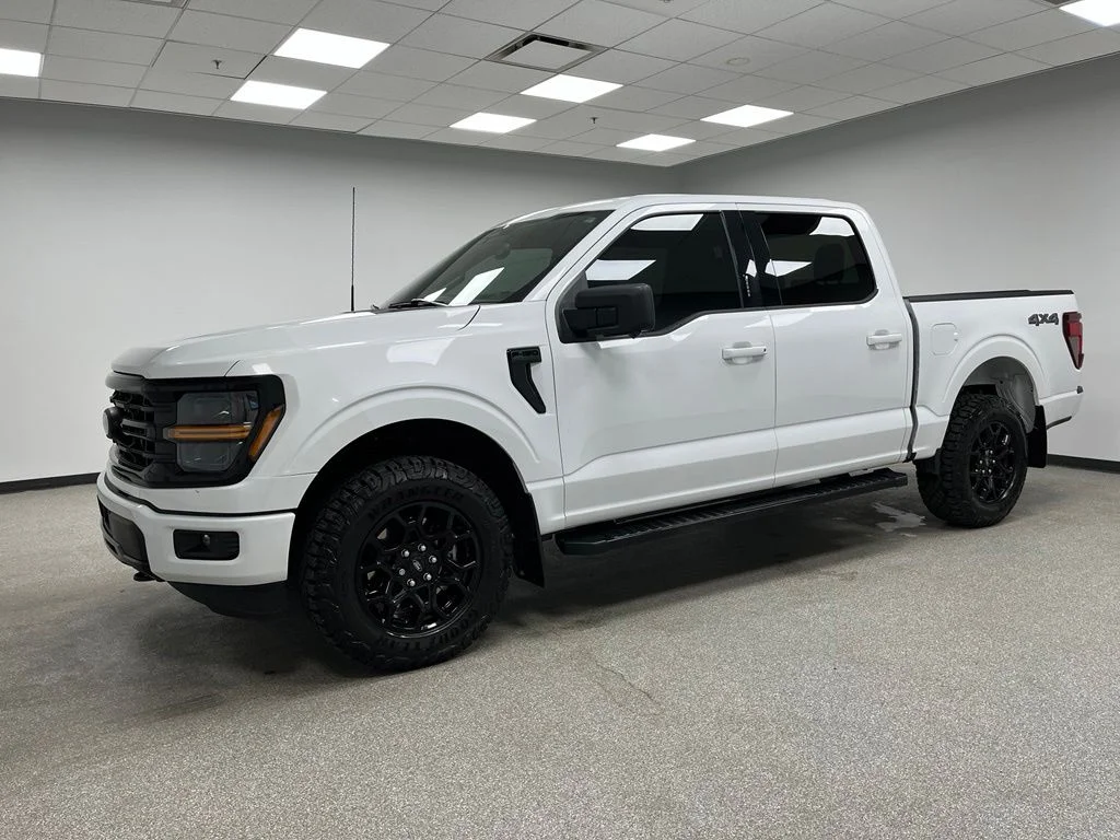 Used 2024 White Ford XLT image 6