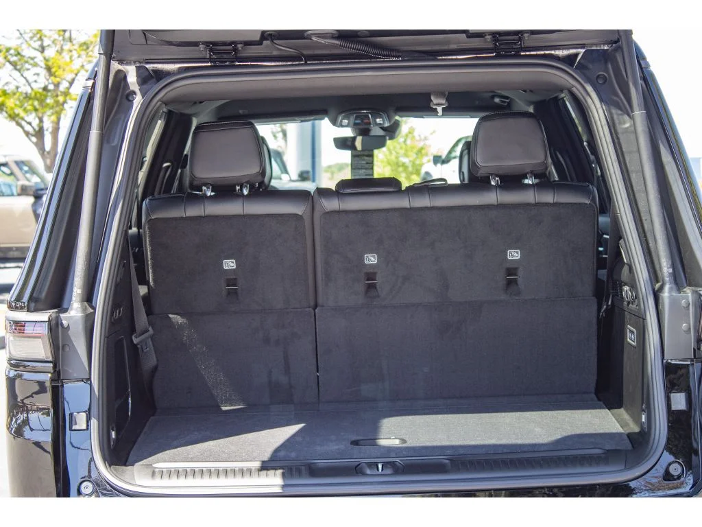 New 2026 HIGH GLOSS BLACK Jeep Limited Altitude image 12