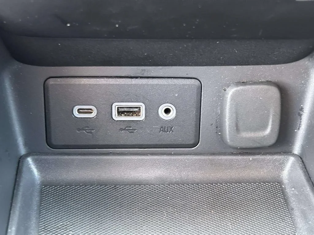 Used 2024 Riptide Metallic GMC SLE image 20