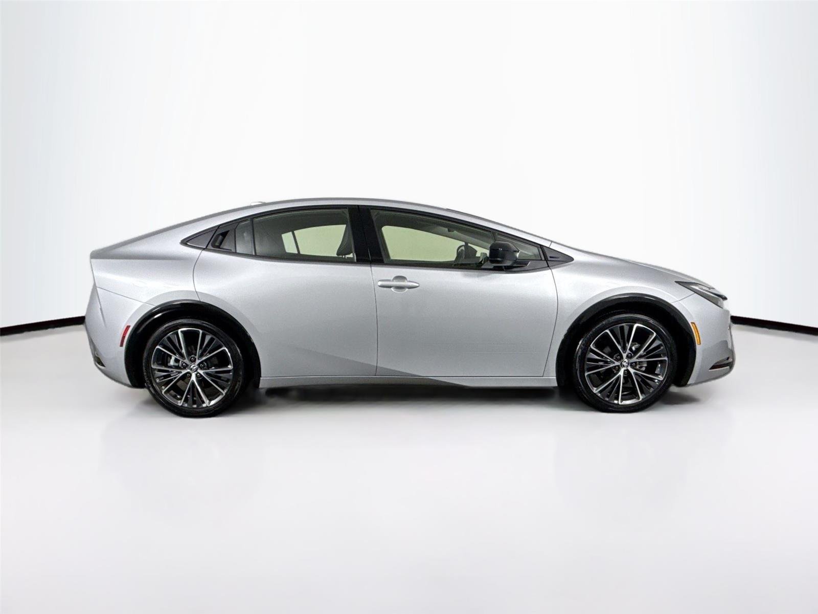Certified Used 2025 Cutting Edge Toyota XLE image 11