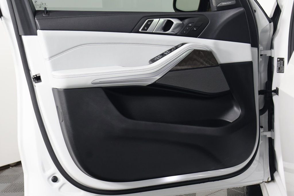 Certified Used 2023 Mineral White Metallic BMW xDrive40i image 12