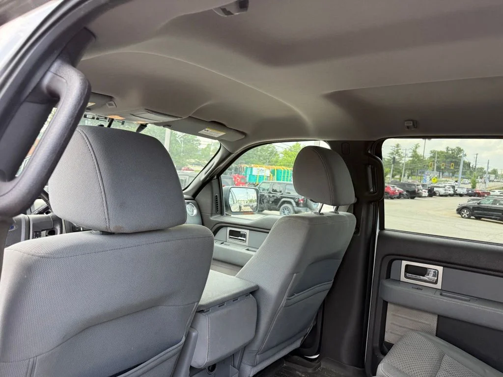 Used 2011 Silver Ford XLT image 23