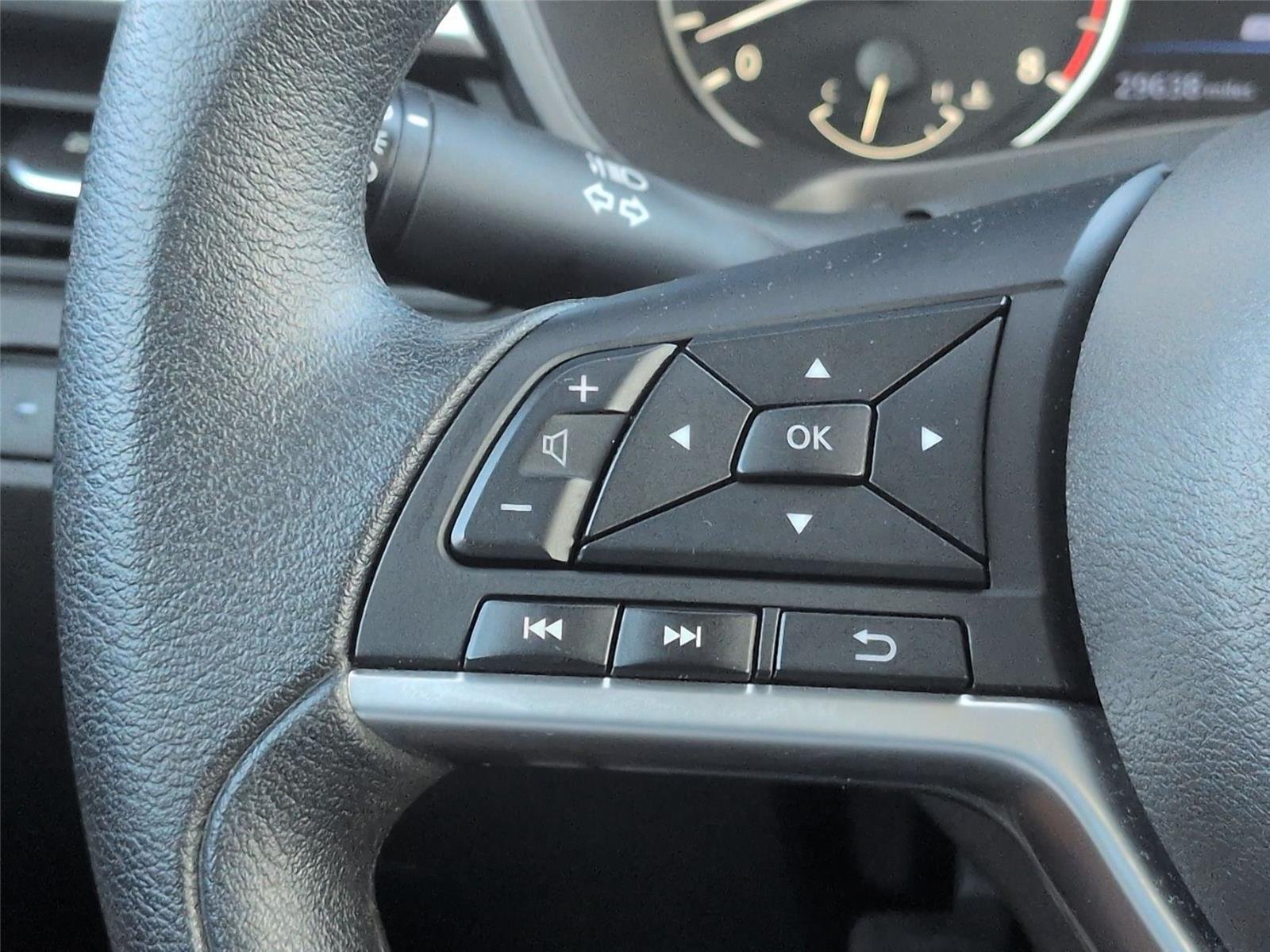 Used 2025  NISSAN SV image 20