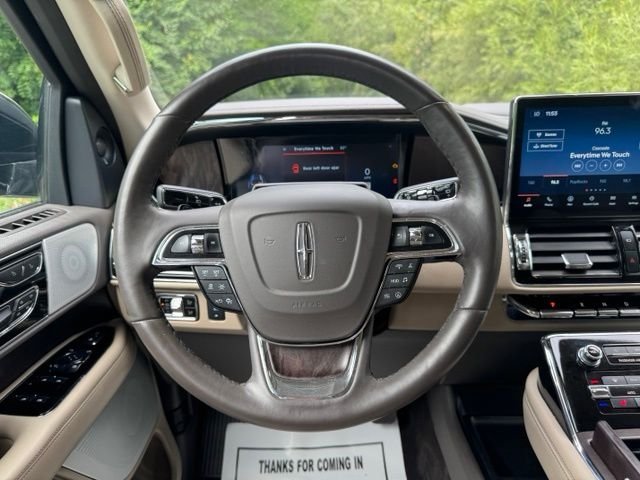 Used 2023 Radiance Metallic Lincoln Reserve image 24