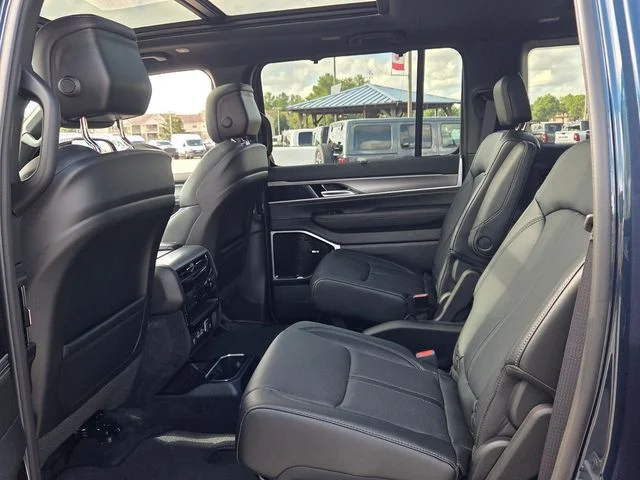 New 2026 Fathom Blue Pearlcoat Jeep  image 6