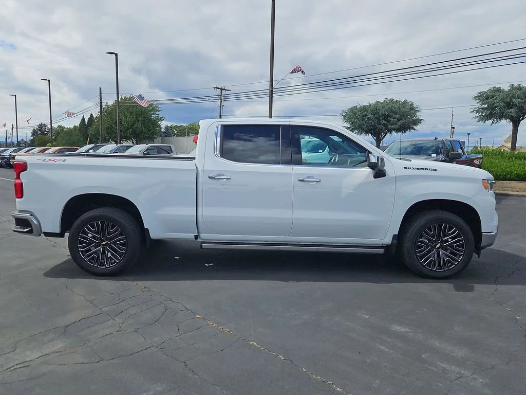 2026 Chevrolet Silverado 1500 LTZ - Photo 7