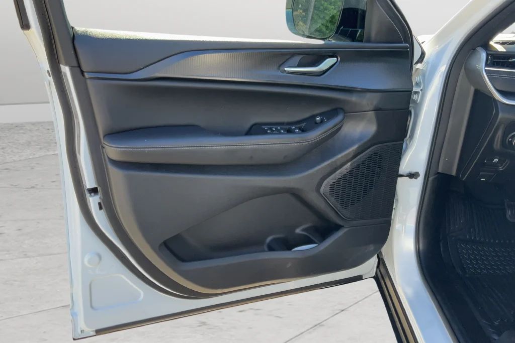 2023 Jeep Grand Cherokee L Altitude - Photo 10