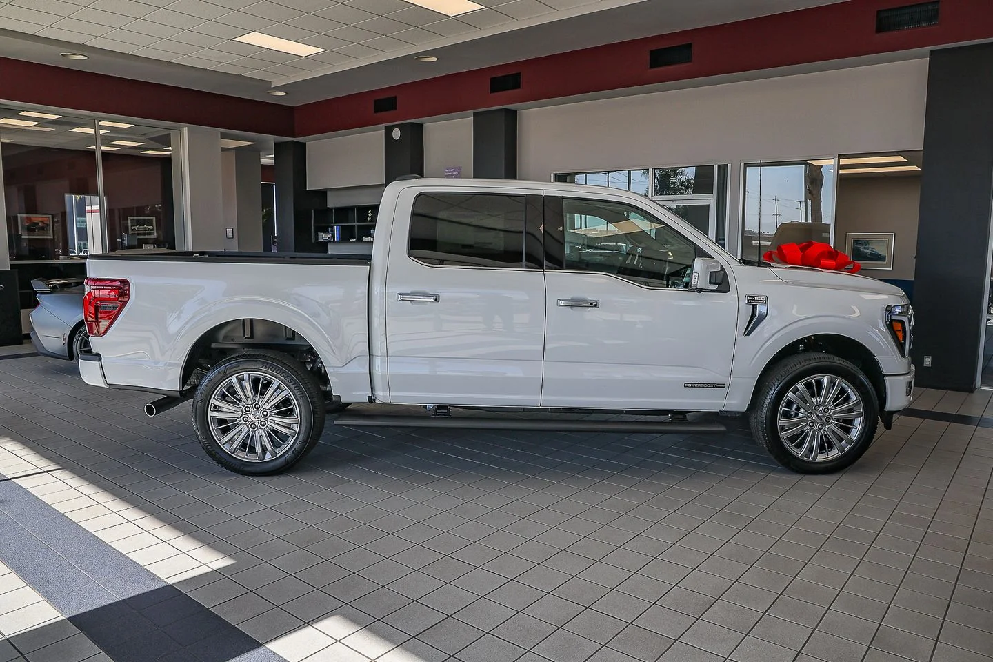 New 2026 Star White Metallic Tri-Coat Ford Platinum® image 3