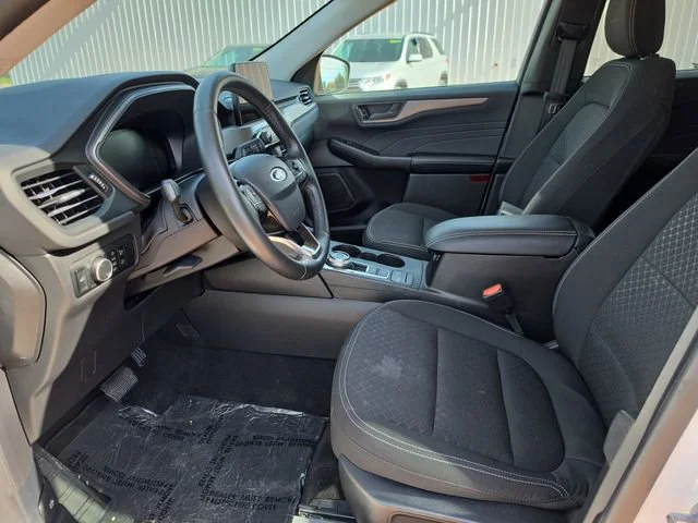 Used 2024 White Ford Active image 17