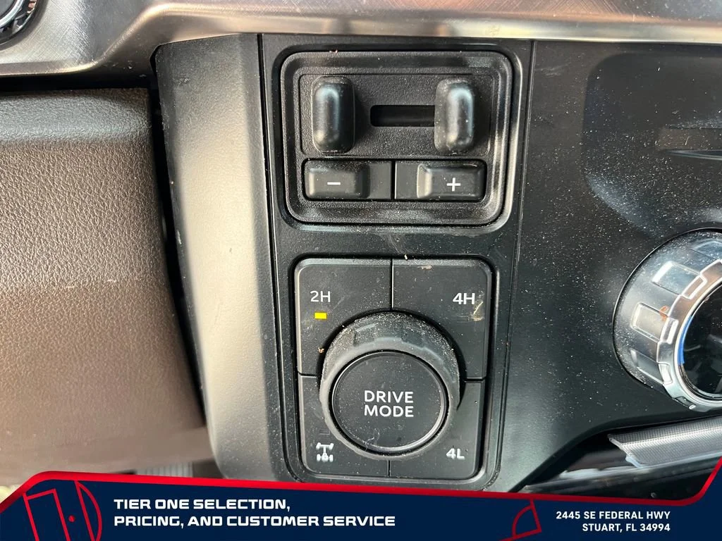 Used 2023 White Ford King Ranch image 21