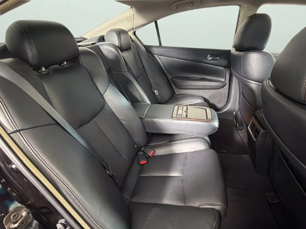 Used 2010  Nissan 3.5 SV w/Premium Pkg image 32