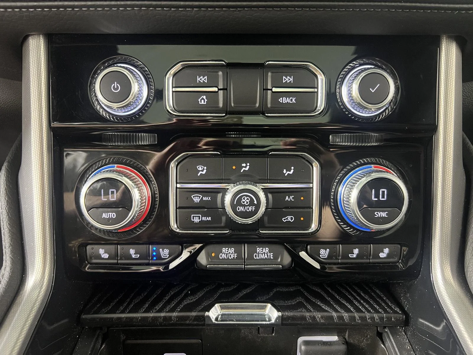 Used 2023 Onyx Black GMC Denali image 21