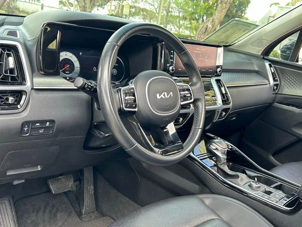 2023 Kia Sorento SX - Photo 45