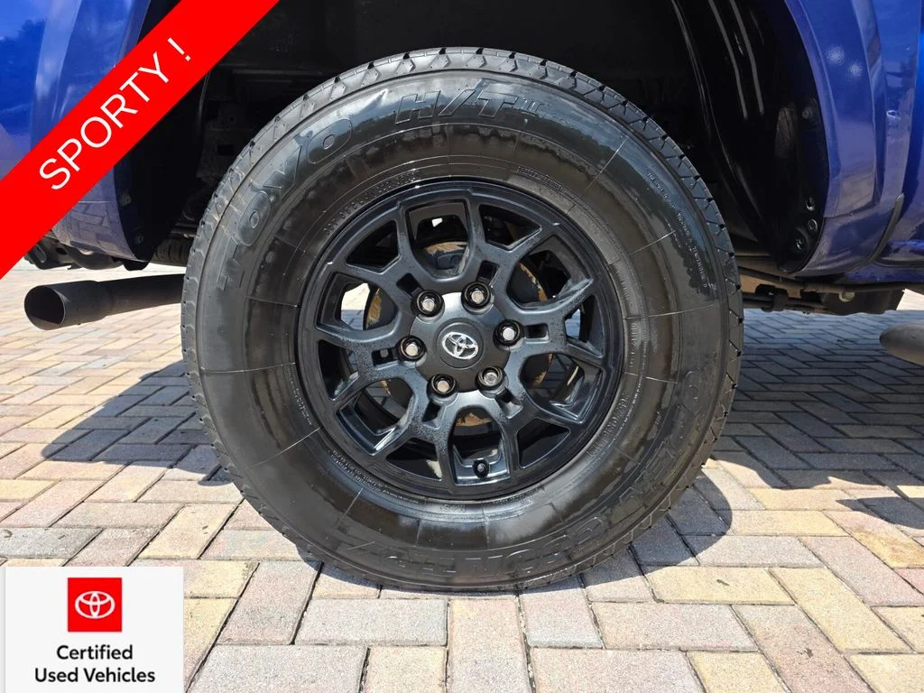 Certified Used 2022 Blue Toyota SR5 image 19