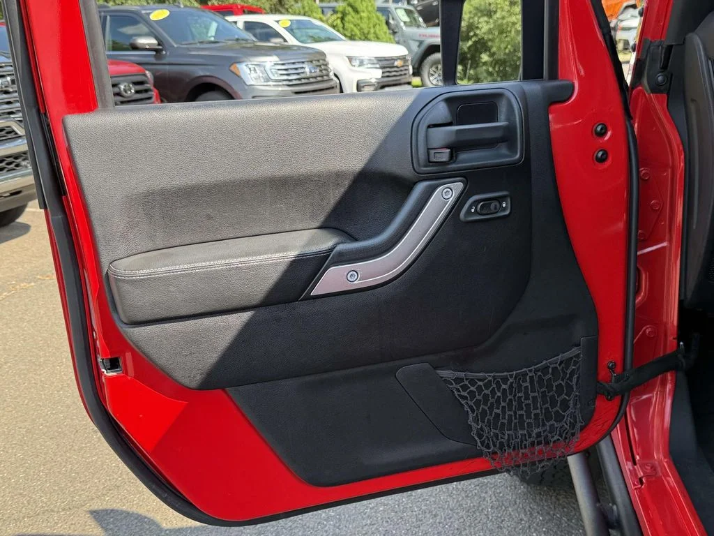 Used 2016 Red Jeep Unlimited Rubicon image 29