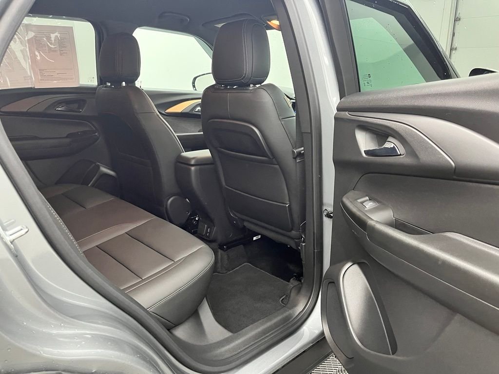 Used 2023 Gray Chevrolet ACTIV image 34