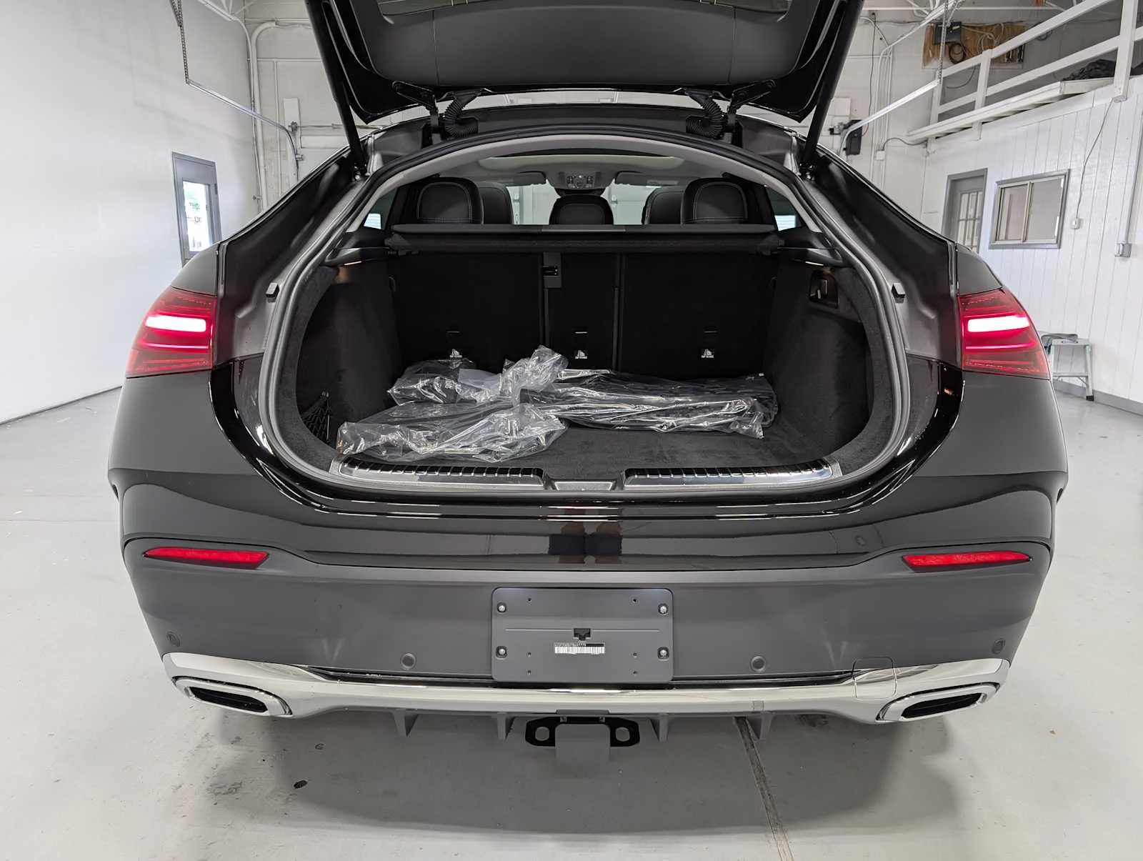 New 2026 Obsidian Black Metallic Mercedes-Benz GLE 450 image 22
