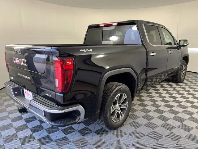 2026 GMC Sierra 1500 SLT - Photo 7