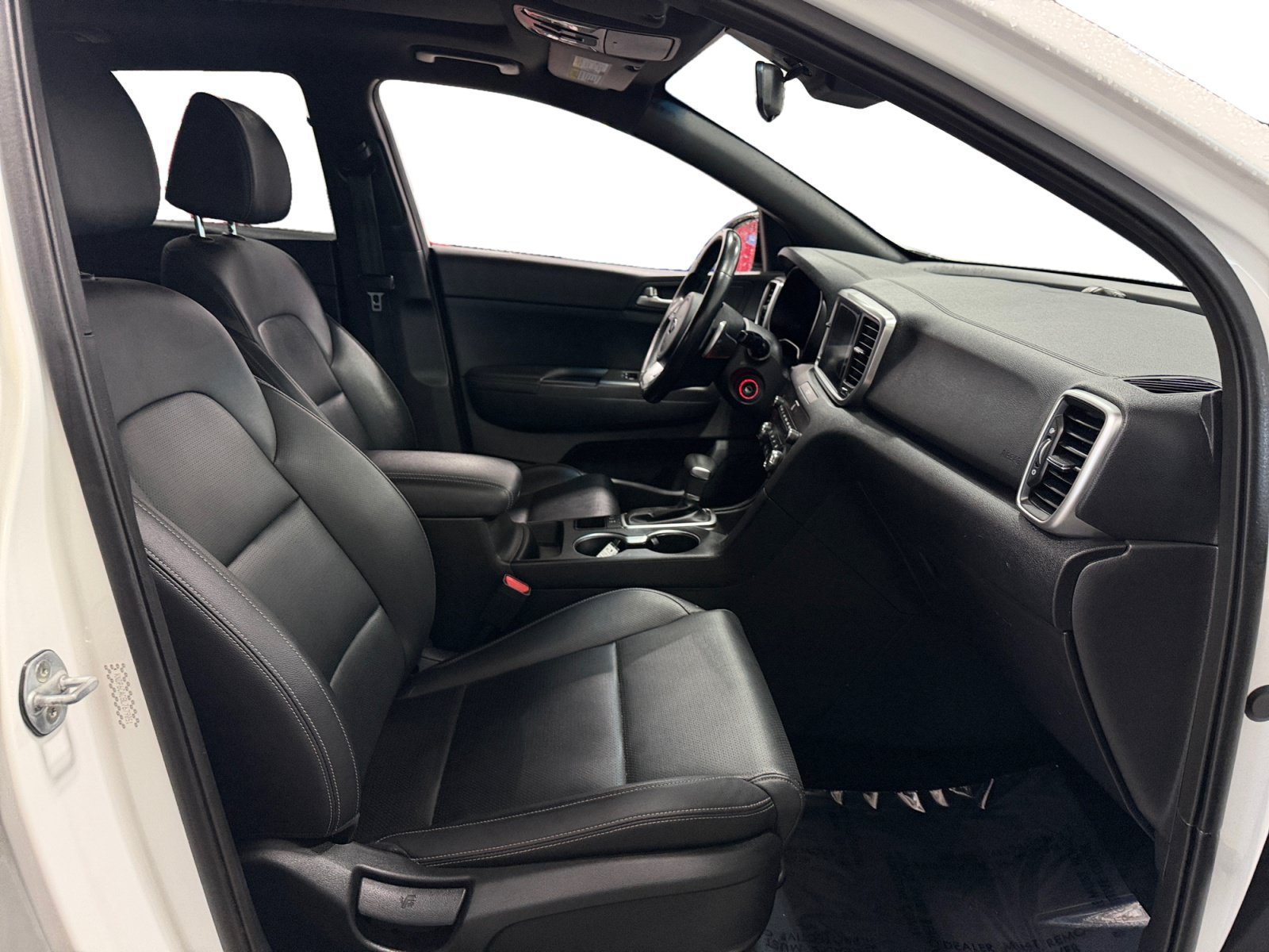 Used 2020 Snow White Pearl Kia S image 31