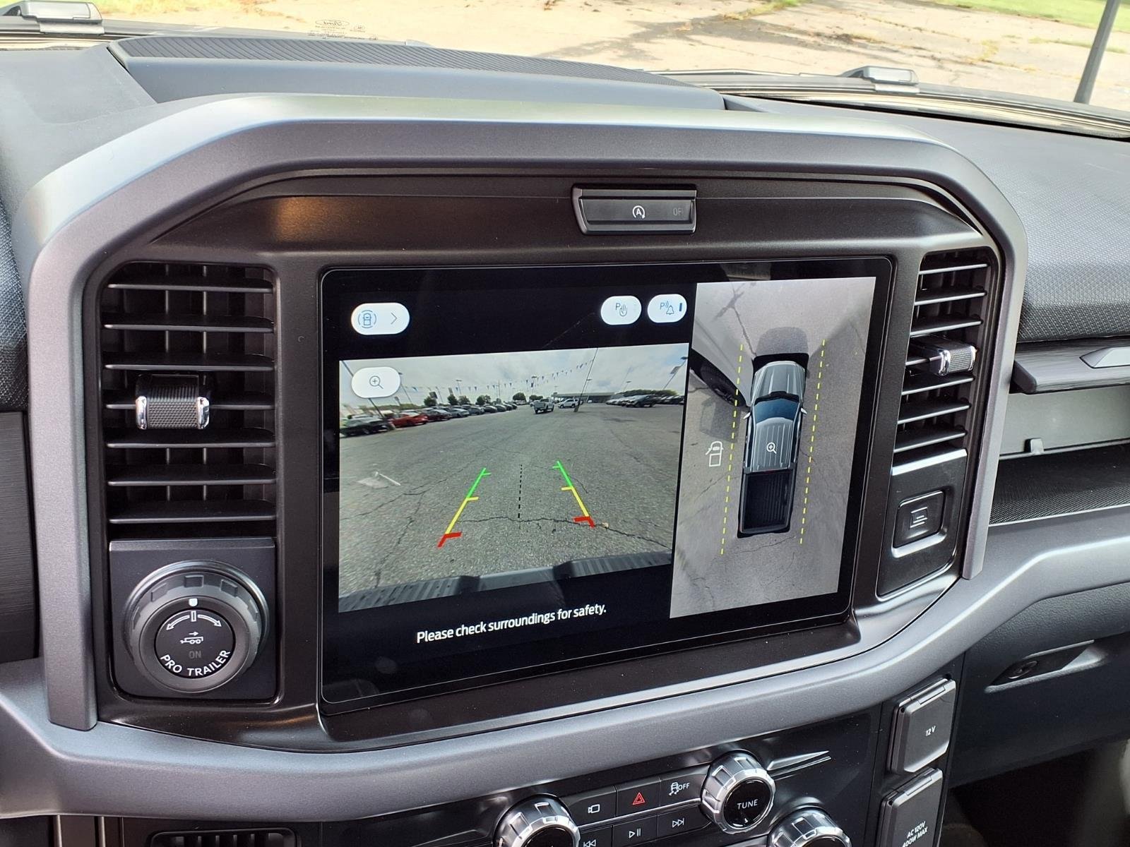 New 2026 Avalanche Ford XLT image 4