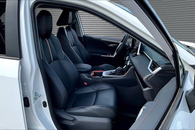Used 2024 White Toyota Adventure image 29