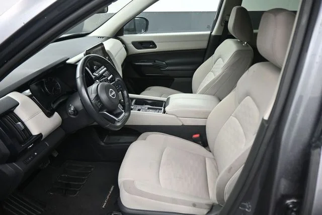 Used 2024 Gray Nissan SV image 22