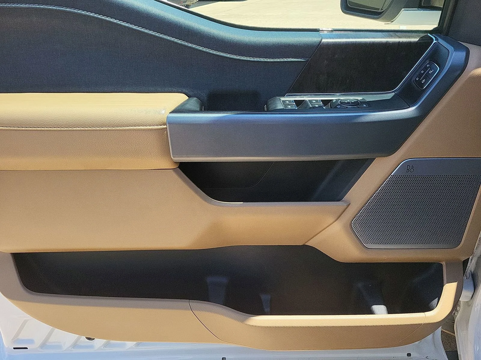 2023 Ford F-150 Lariat - Photo 22