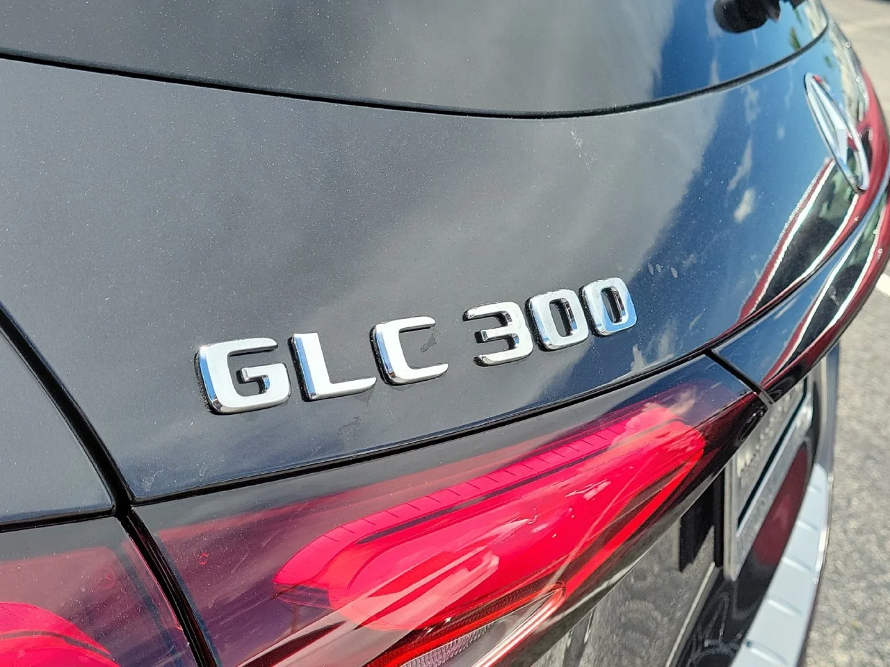 New 2027 Graphite Grey Metallic Mercedes-Benz GLC 300 image 7