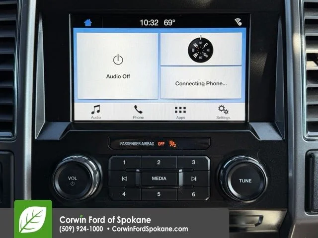 Used 2018 Shadow Black Ford XLT image 29