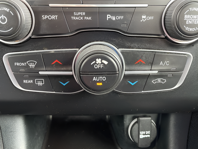 Used 2023 Gray Dodge SXT image 27