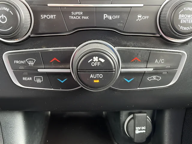 Used 2023 Gray Dodge SXT image 27