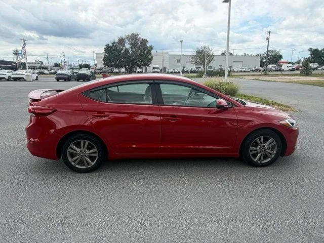 Used 2018 Scarlet Red Hyundai SEL image 10