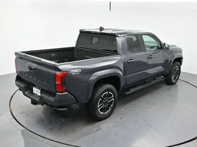 Used 2025 Underground Toyota SR5 image 36