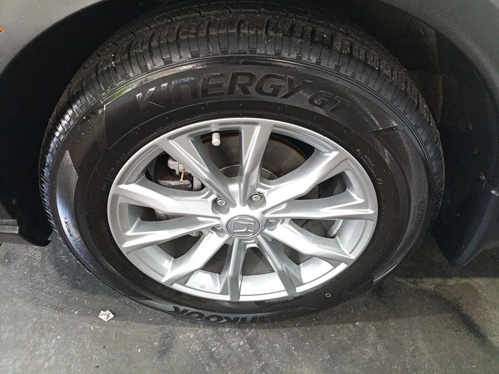 Used 2025 White Honda EX-L image 27