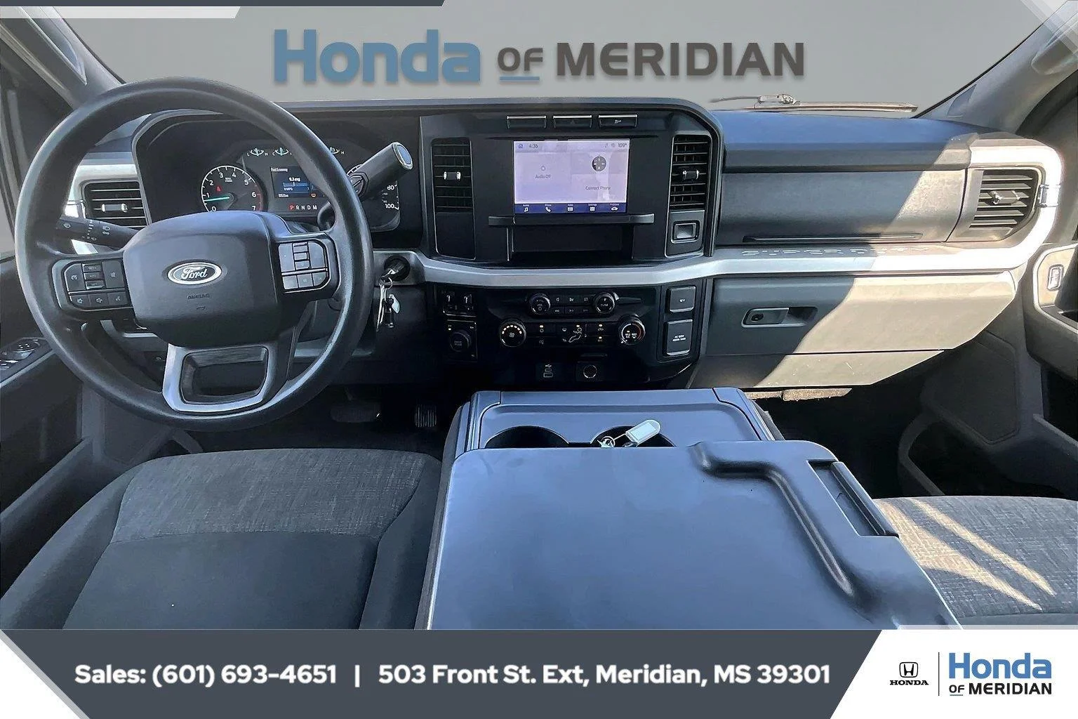 Used 2023 Oxford White Ford XLT image 13