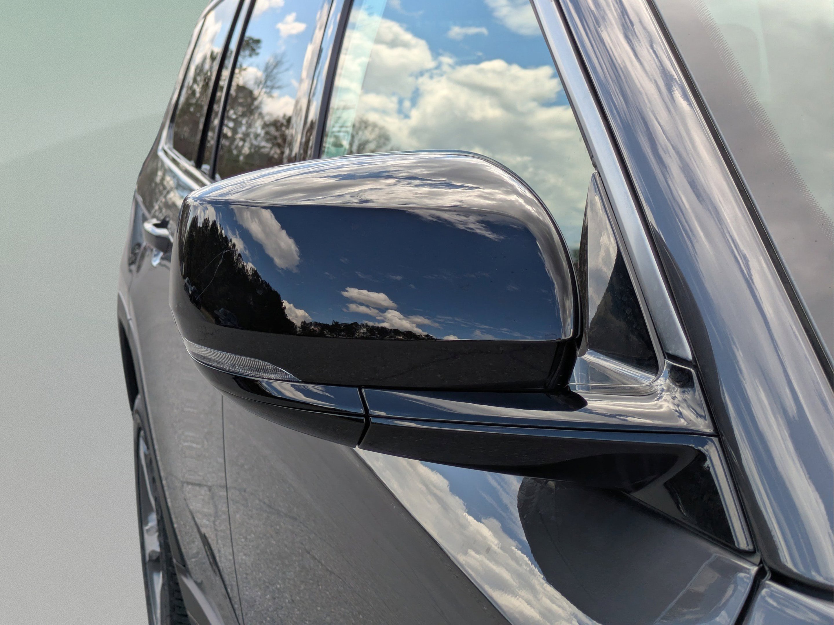 New 2026 Baltic Gray Metallic Clear-Coat Exterior Paint Jeep Limited image 11