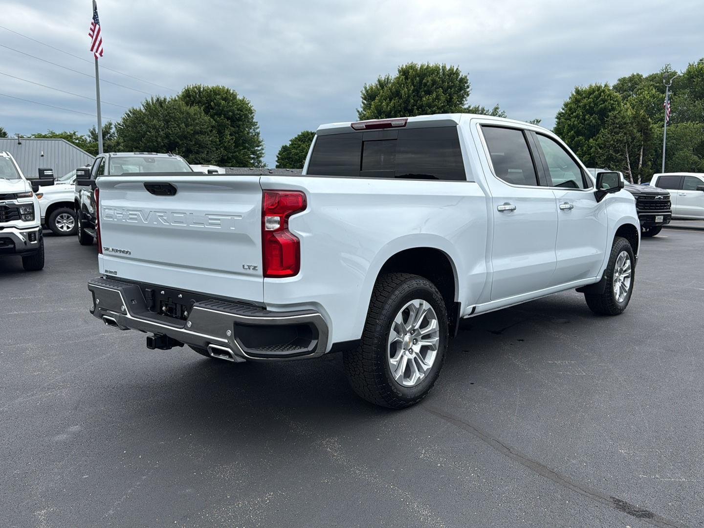 2026 Chevrolet Silverado 1500 LTZ - Photo 18