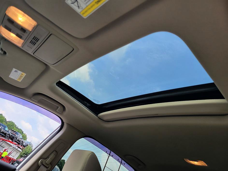 Used 2021 Platinum White Honda EX image 29