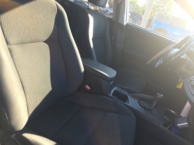 Used 2018 Gray Toyota LE image 13