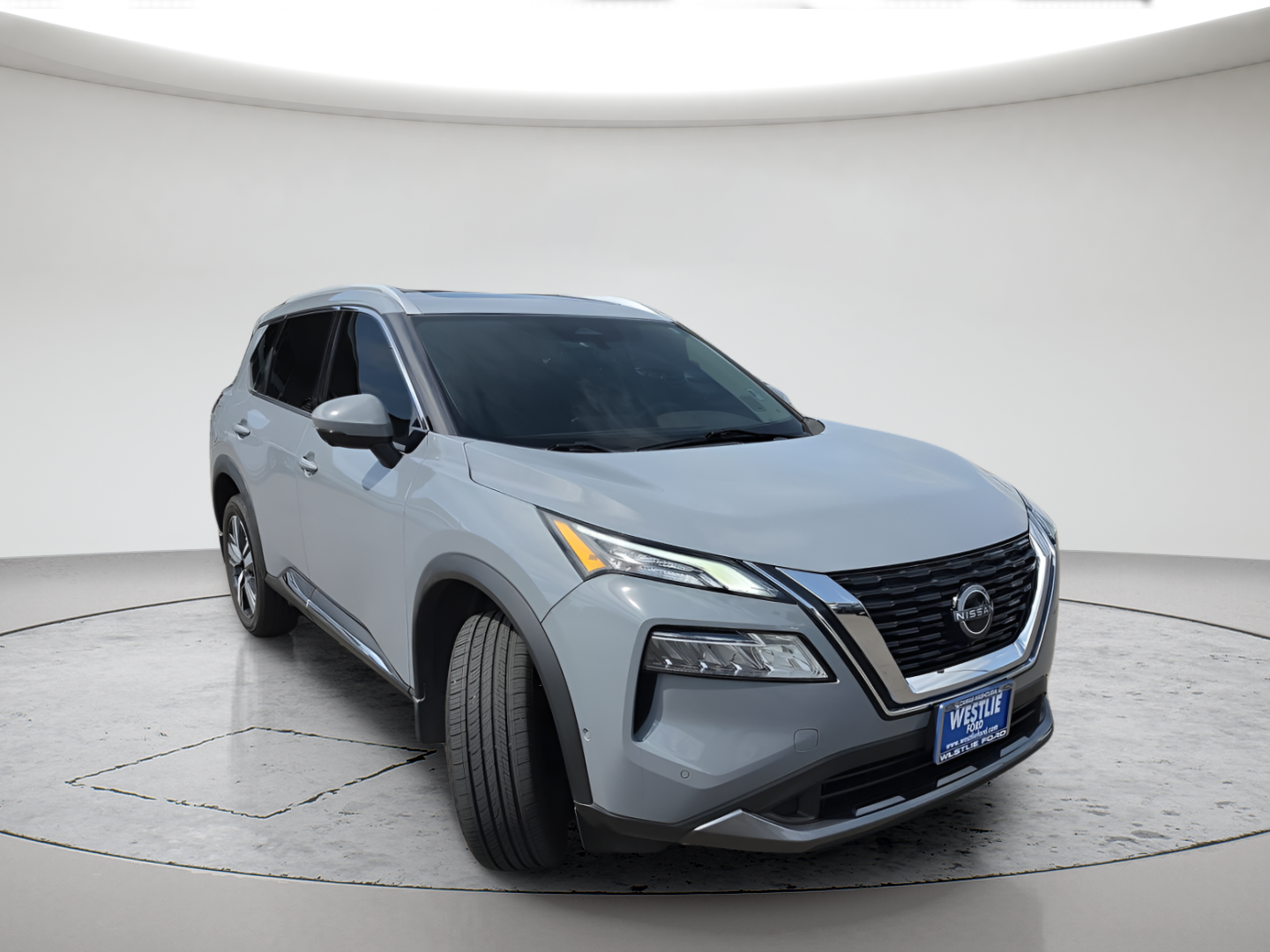 Used 2023 Boulder Gray Pearl Nissan SL image 2