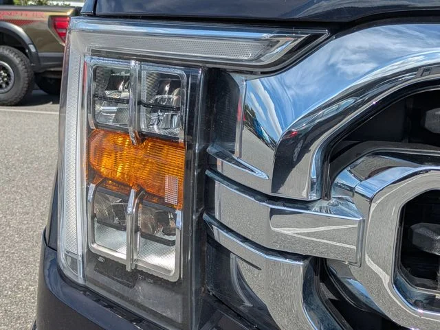 Used 2021 Blue Ford XLT image 9