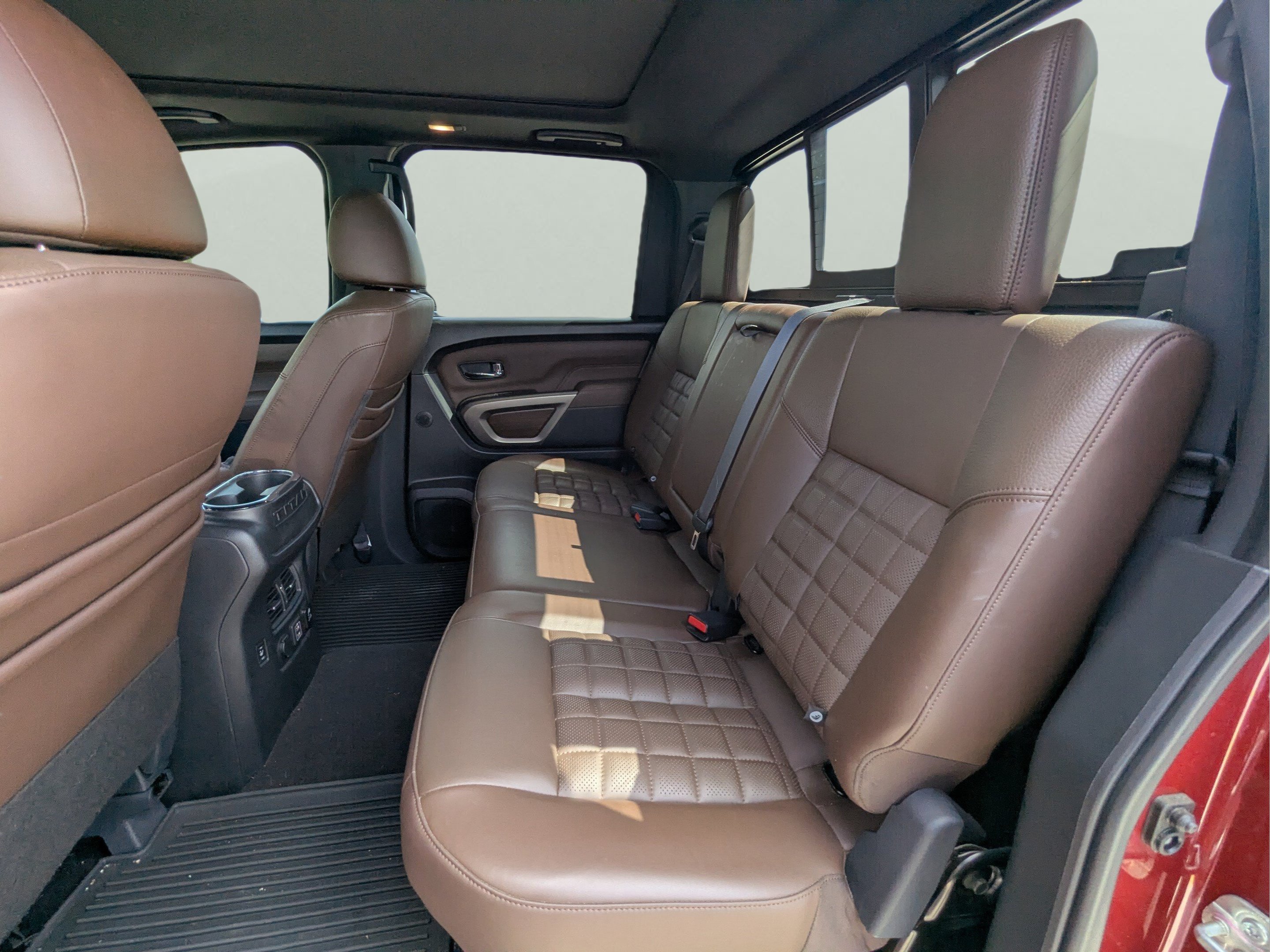 2020 Nissan Titan Platinum Reserve - Photo 11