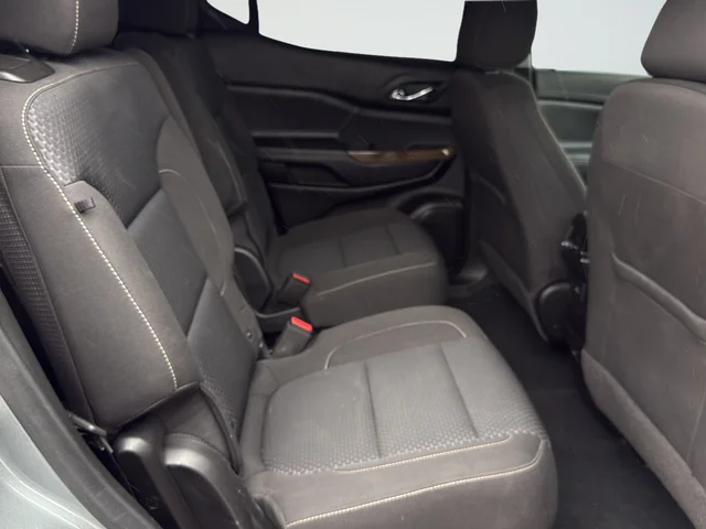 Used 2023 Silver GMC SLE image 18