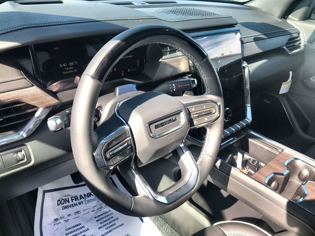 2026 GMC Acadia Denali - Photo 14
