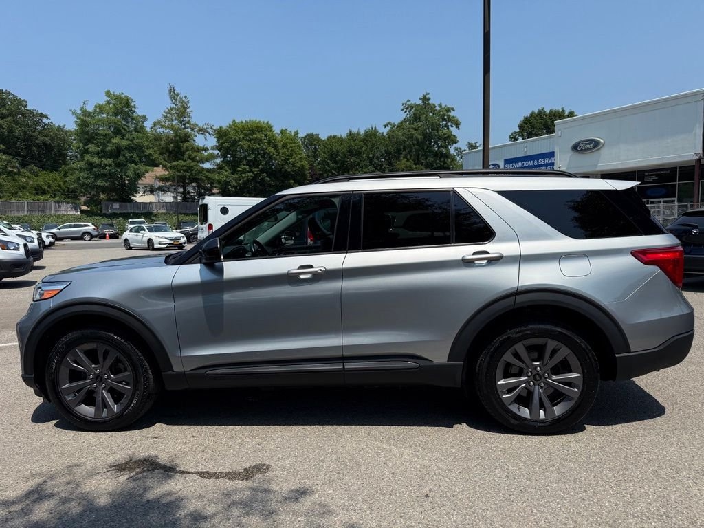 Used 2023 Silver Ford XLT image 7
