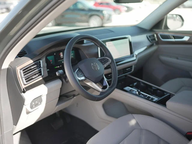 2026 Volkswagen Atlas SE w/Tech - Photo 12